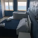 Konukevi Al Mare Taranto